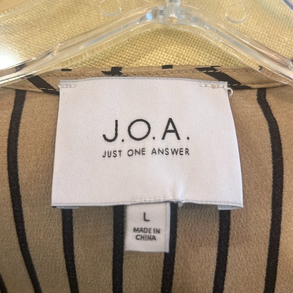 NWOT J.O.A. Wrap Blouse, Gold with Black Stripes - Picture 6 of 7